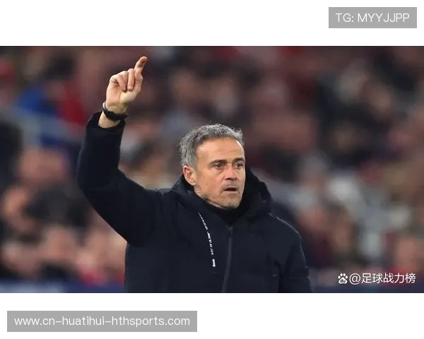 恩德里克脚下频繁变向，对手后卫被晃开，恩里克在哪个球队执教